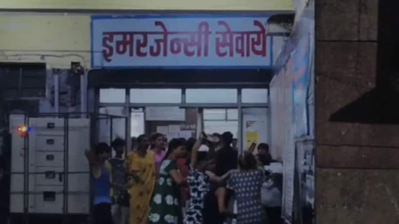 jaunpur district hospital kinner attack doctor nursing staff emergency viral video 