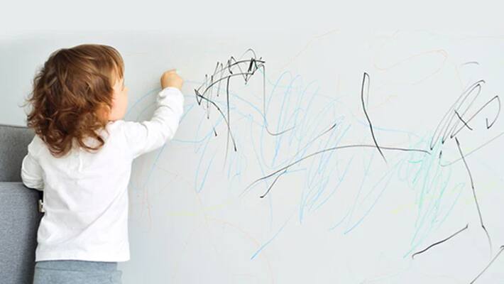 How to remove crayon from wall
