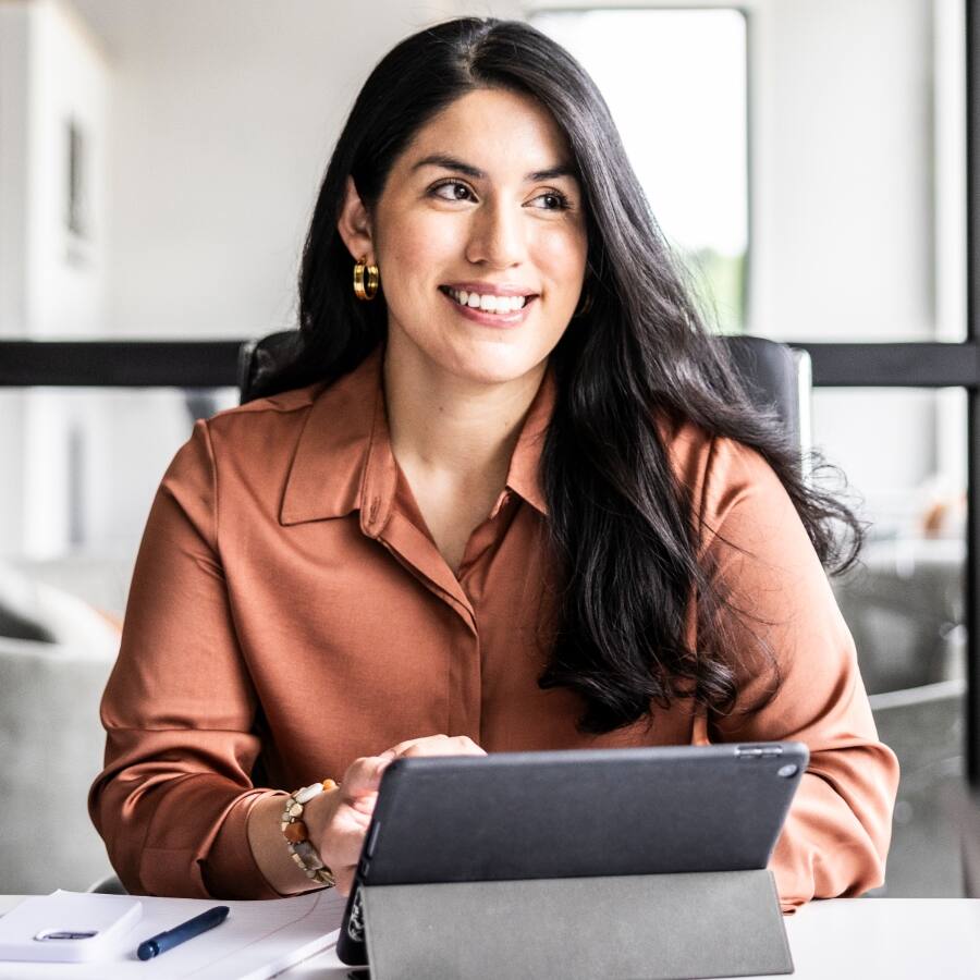 7 Smart Strategies to Fast-Track Your Career Growth