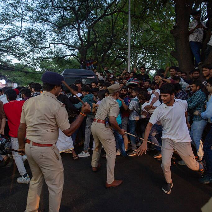 RCB victory celebration stampede: Should Siddaramaiah & DK Shivakumar resign, arrested like Allu Arjun?