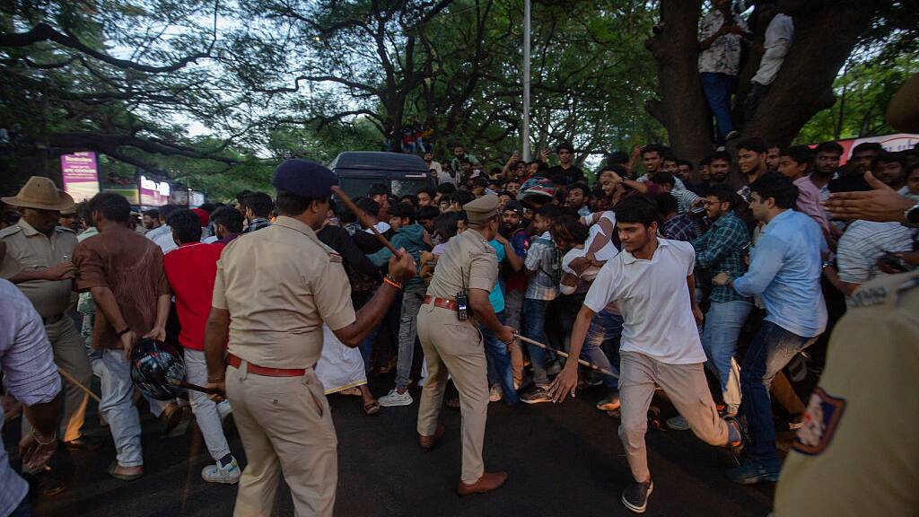Police lathi charge RCB fans as stampede breaks out in Chinnswamy stadium