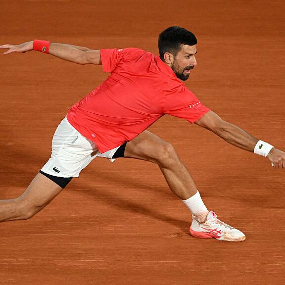 French Open 2025: Djokovic wows crowd with 41-shot rally win against Zverev in quarterfinal clash (WATCH)
