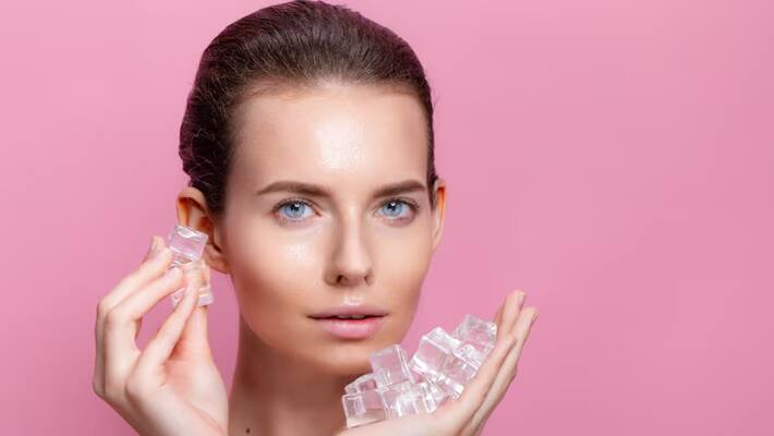 Glow ice cube for face