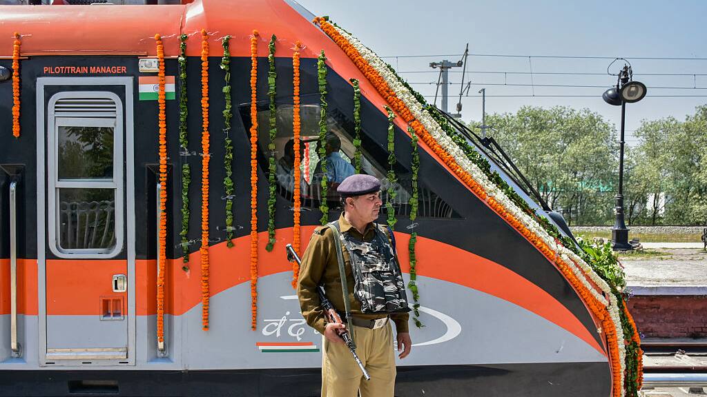 Srinagar Katra Vande Bharat train