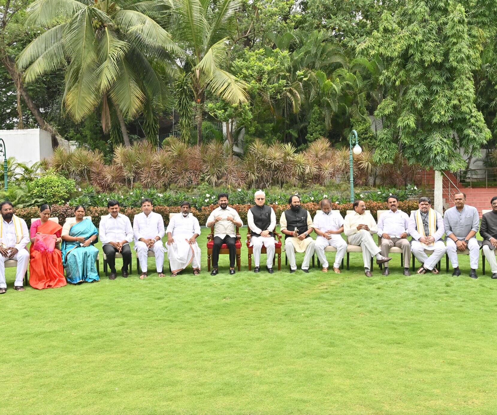 Telangana new ministers: జీ.వివేక్‌, లక్ష్మణ్‌కుమార్‌, శ్రీహరి మంత్రులుగా ప్రమాణస్వీకారం.. వారి రాజకీయ నేపథ్యం ఇదే