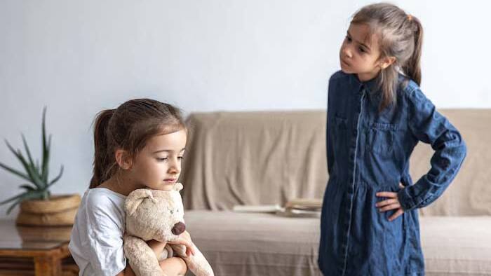 Parenting Guide: 7 powerful strategies to deal with sibling rivalry effectively