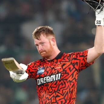 Cricket - ఒకే నెలలో 8 మంది స్టార్ క్రికెటర్ల రిటైర్మెంట్