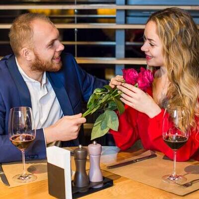 Relationship Guide: 7 Conversations that can make or break a first date