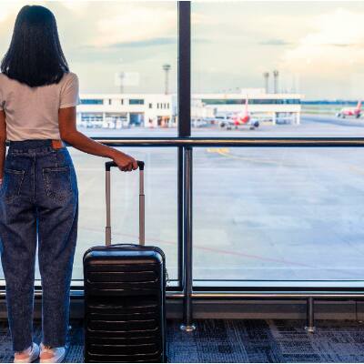Ahmedabad Plane Crash : వీళ్లెంత అదృష్టవంతులు... ఎయిర్ పోర్ట్ వెళ్ళినా విమానం ఎక్కకపోవడంతో సేఫ్