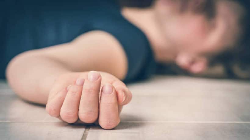 women deadbody