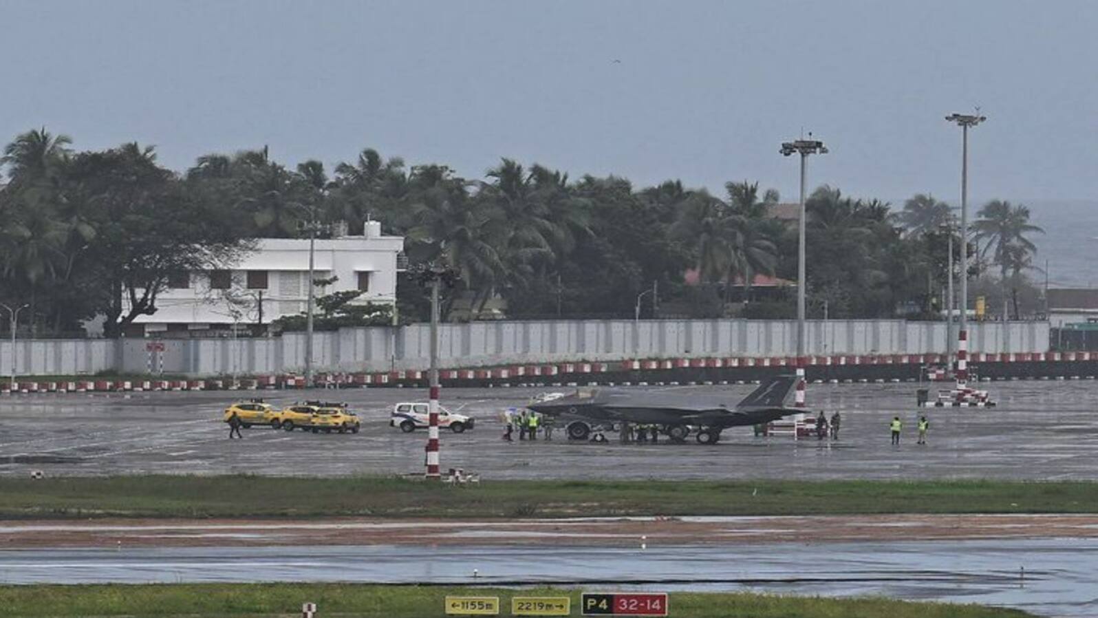 British F 35 Jet Emergency Landing