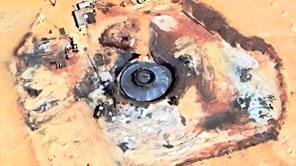 Strange saucer in Sahara sparks UFO rumours