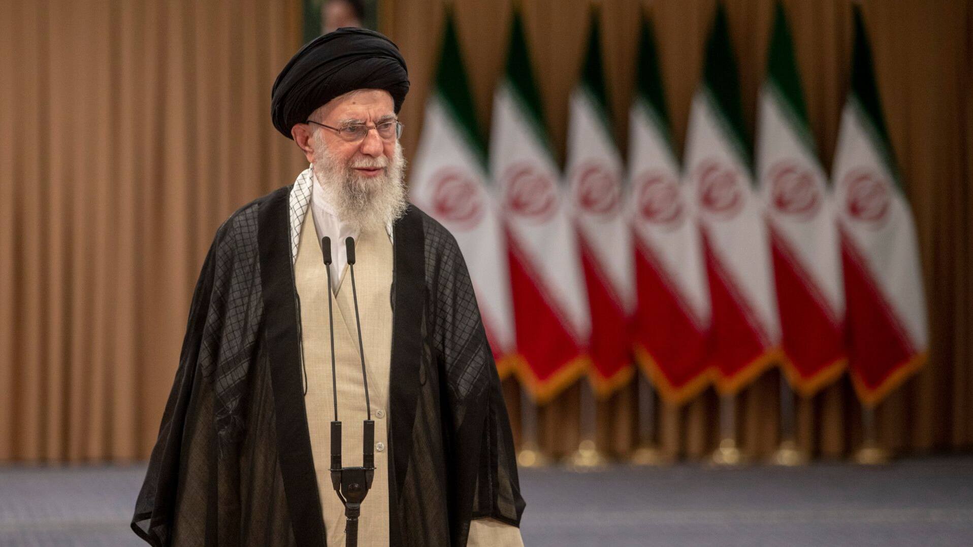 Israeli Iranian Conflict: 'যারা ইরানকে চেনে, তারা এইভাবে কথা বলে না!' ট্রাম্পকে পাল্টা হুঁশিয়ারি দিলেন খামেনেই