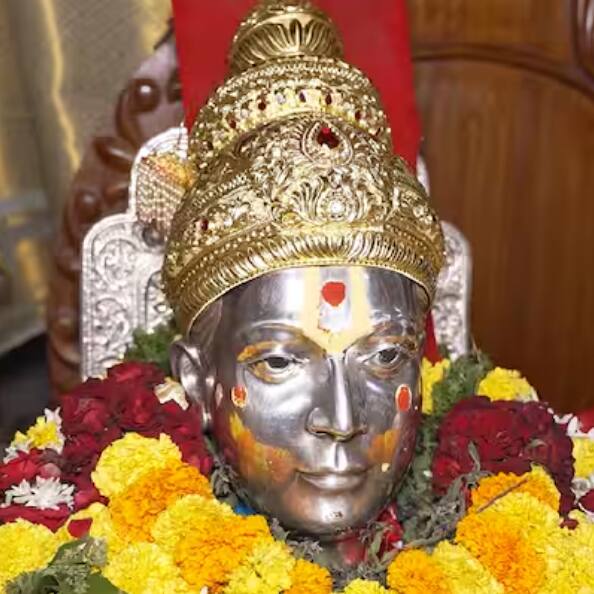 Golden Mukut : नांदेडच्या उद्योजकाने भक्तीभावाने श्रीमाऊलींच्या चरणी अर्पण केला 1 किलो सोन्याचा मुकुट