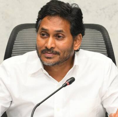 YS Jagan Mohan Reddy: తెలంగాణ ఫోన్ ట్యాపింగ్‌పై స్పందించిన జ‌గ‌న్‌.. ఏమ‌న్నారంటే