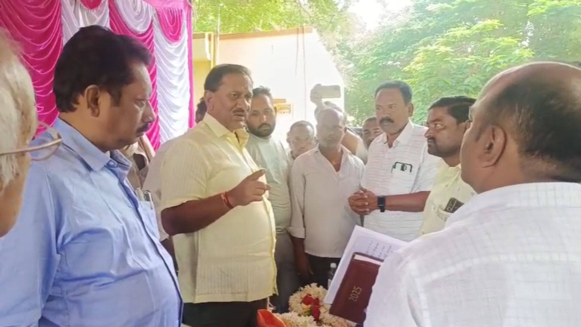 ಸಾಬ್ರು ಹೆಸರಿಗೆ ಸರ್ಕಾರಿ ಜಮೀನು ಮಾಡಿದ್ರೆ ನೇಣಿಗೆ ಹಾಕುತ್ತೇನೆ; ಶಾಸಕ ರಮೇಶ್ ಬಂಡಿಸಿದ್ದೇಗೌಡ