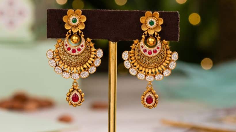 Latest Chandbali earrings for Sawan festival look