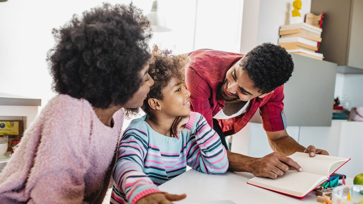Parenting Guide: How to set digital boundaries for your kids in a Hyperconnected era