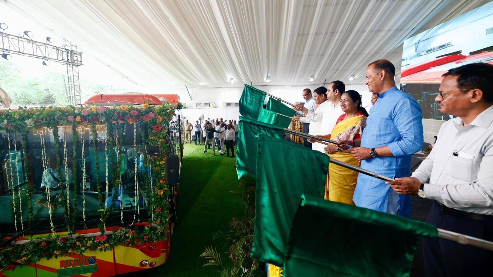 CM Rekha Gupta launches 105 new electric buses