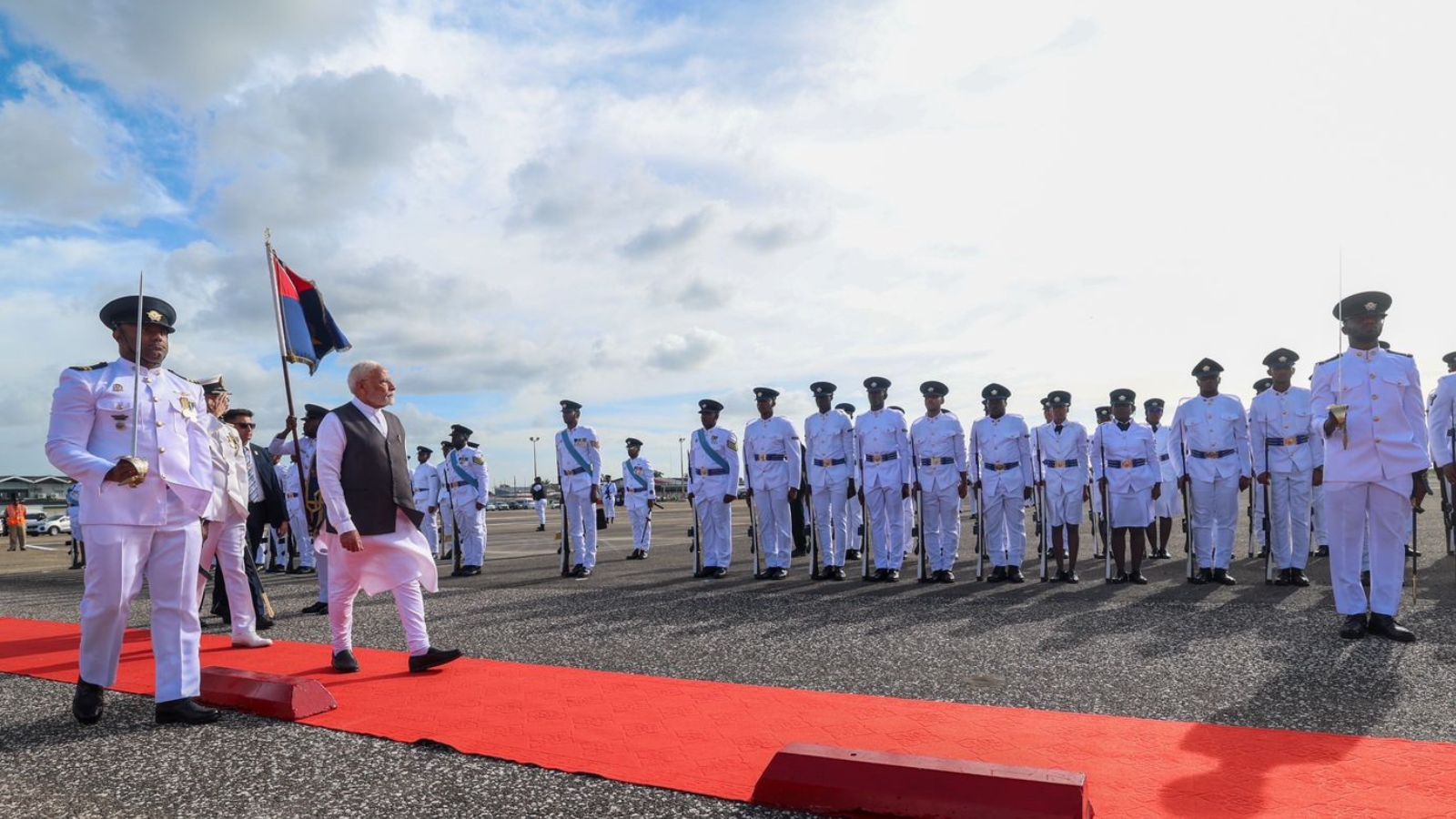 त्रिनिदाद और टोबैगो पहुंचे पीएम मोदी त्रिनिदाद और टोबैगो पहुंचे पीएम मोदी