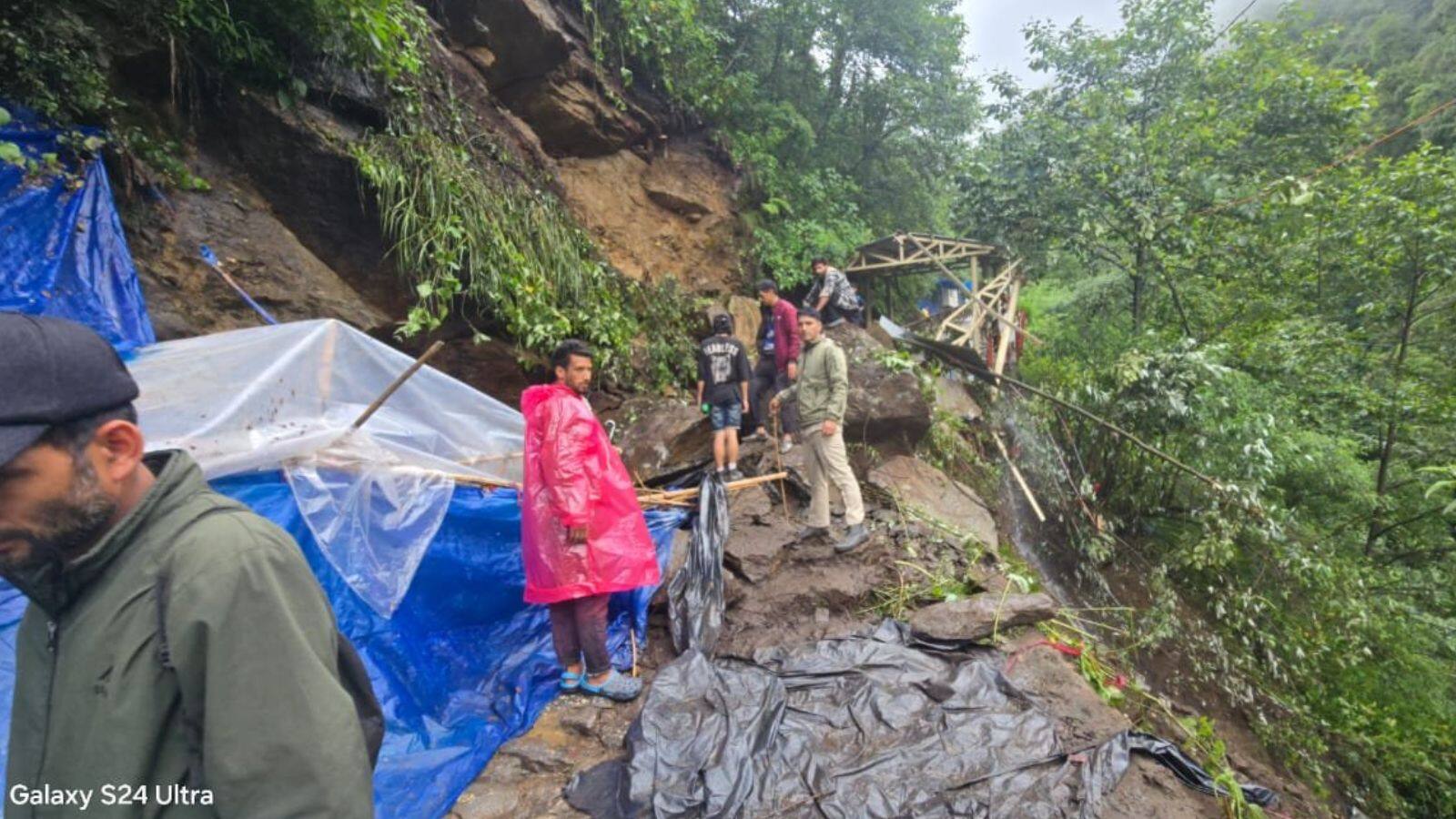 The pedestrian track at Chhodi Gadhere, one kilometre ahead of Gaurikund, has been damaged due to landslide
