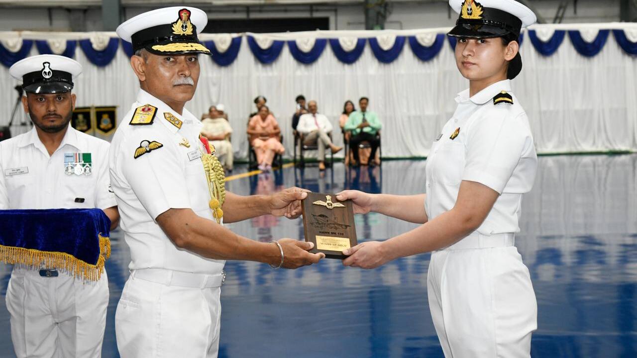Who is Sub Lieutenant Aastha Poonia, the Indian Navy's first woman fighter pilot?