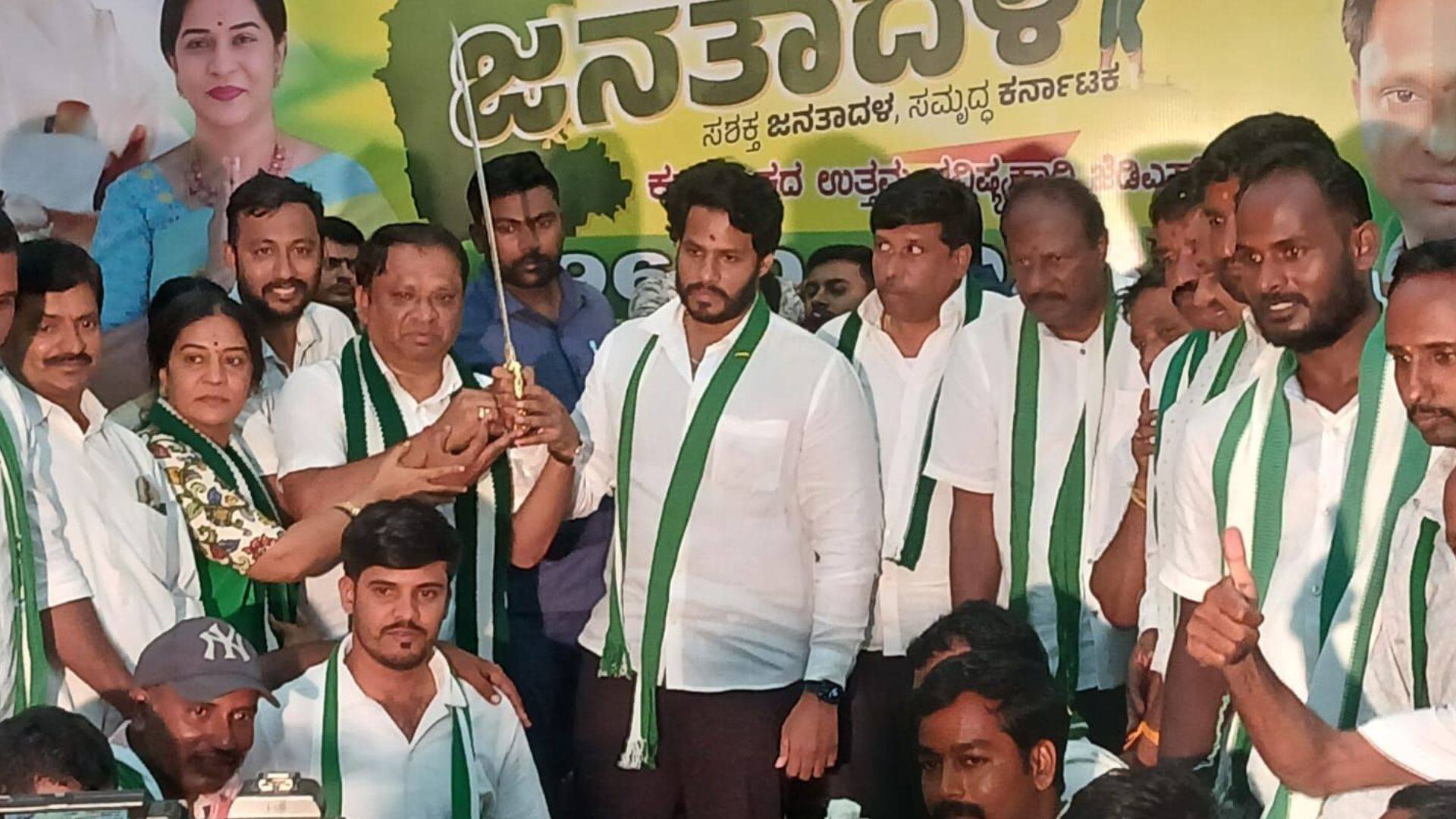 Nikhil kumaraswamy