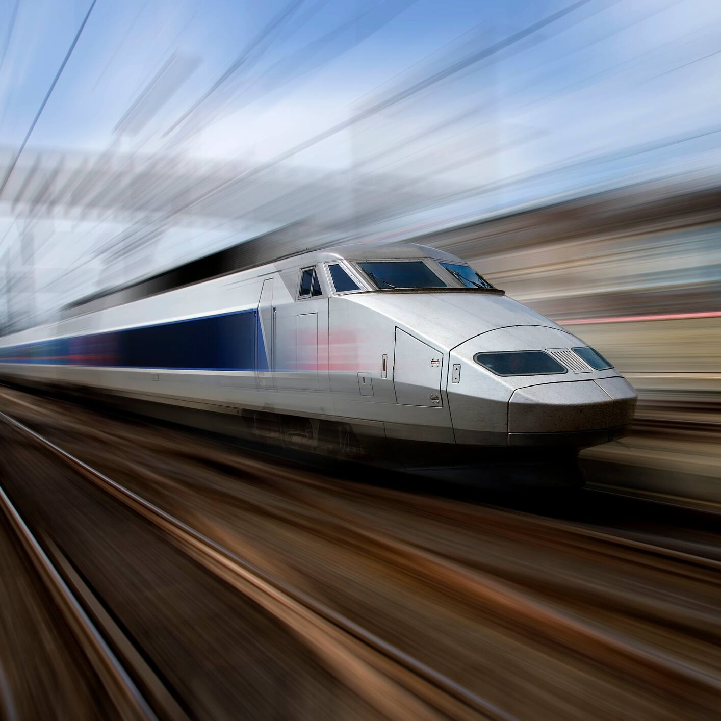 China Unveils Maglev Train That Is Faster Than Plane, Hits 620 km/h in Just 7 Seconds