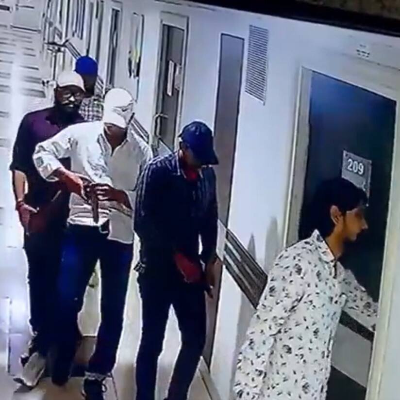 Bihar SHOCKER! 5 Men Walk Into Patna Hospital With Guns, Shoot Patient Dead; CCTV Emerges (WATCH)