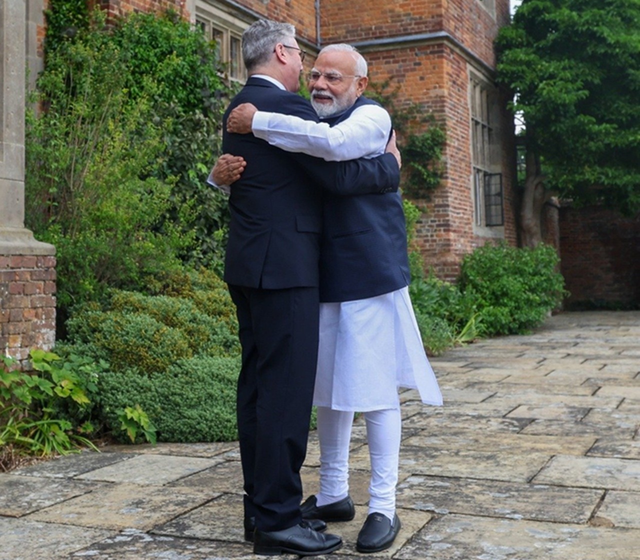 ಭಾರತ-ಬ್ರಿಟನ್ ನಡುವೆ ಮುಕ್ತ ವ್ಯಾಪಾರ ಒಪ್ಪಂದಕ್ಕೆ ಸಹಿ, ಐತಿಹಾಸಿಕ ಒಪ್ಪಂದಕ್ಕೆ ಮೋದಿ-ಸ್ಟಾರ್ಮರ್ ಅಂಕಿತ