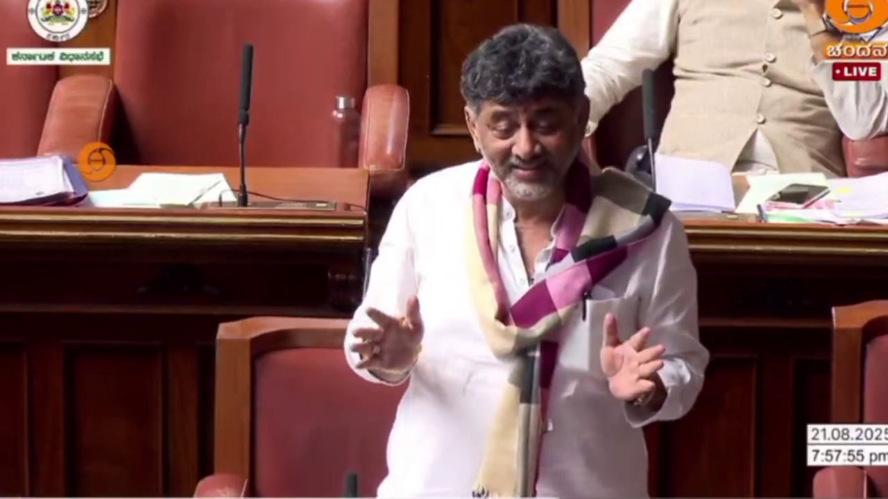 ಗೌಡರ ಒಡ್ಡೋಲಗದಲ್ಲಿ ಬದ್ಧವೈರಿಗಳ ಸಂಗಮ; ಕನಕಾಧಿಪತಿ ನಡೆ ಮೆಚ್ಚಿದ ದಳಪತಿ