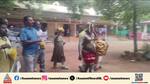school children in Ayyanthole were delighted to receive oanam gift