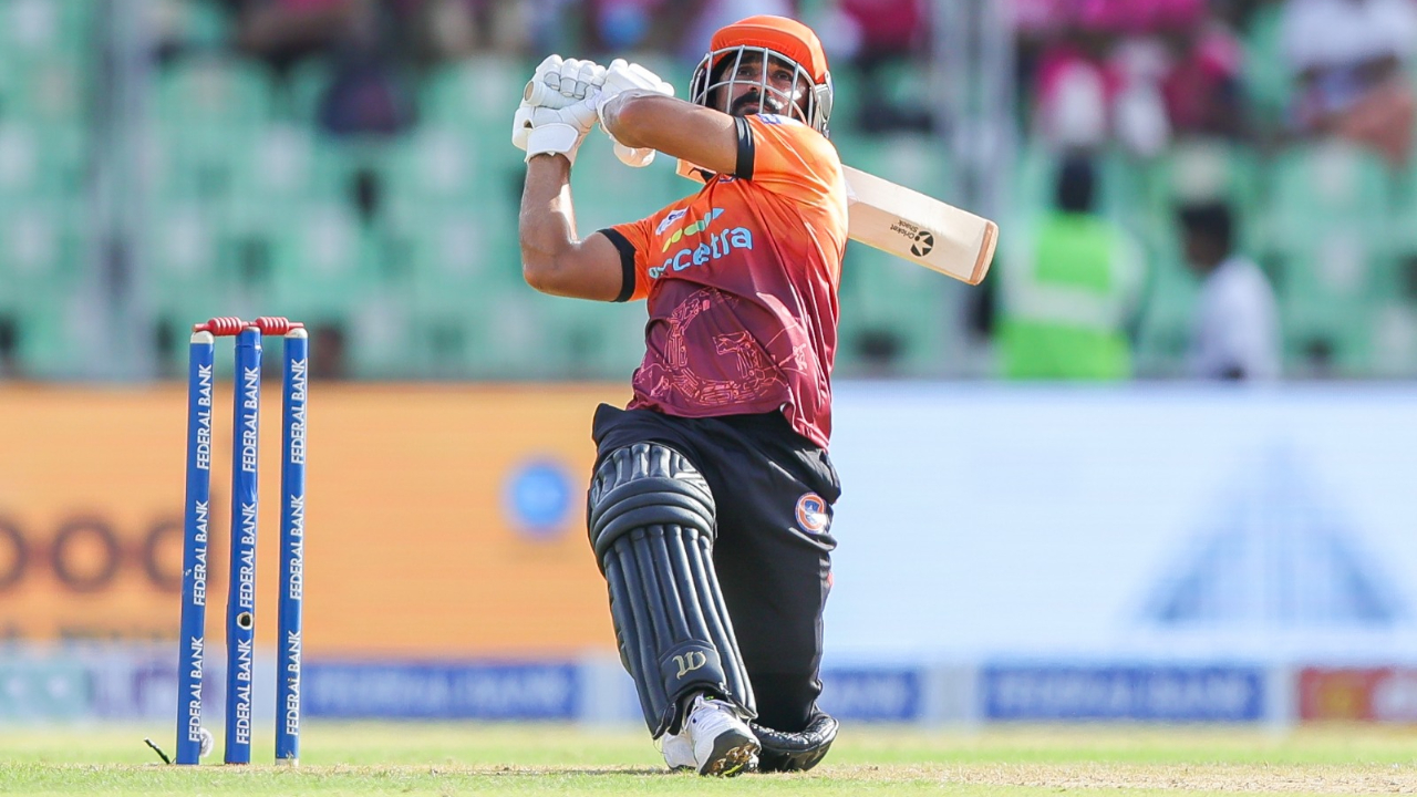 തൃശൂര്‍ ടൈറ്റന്‍സിനെ വലിച്ച് താഴെയിട്ട് കാലിക്കറ്റ് ഗ്ലോബ്‌സ്റ്റാര്‍സ്; കൊച്ചി ബ്ലൂ ടൈഗേഴ്‌സിന്റെ സ്ഥാനത്തിന് മാറ്റമില്ല, പോയിന്റ് പട്ടിക