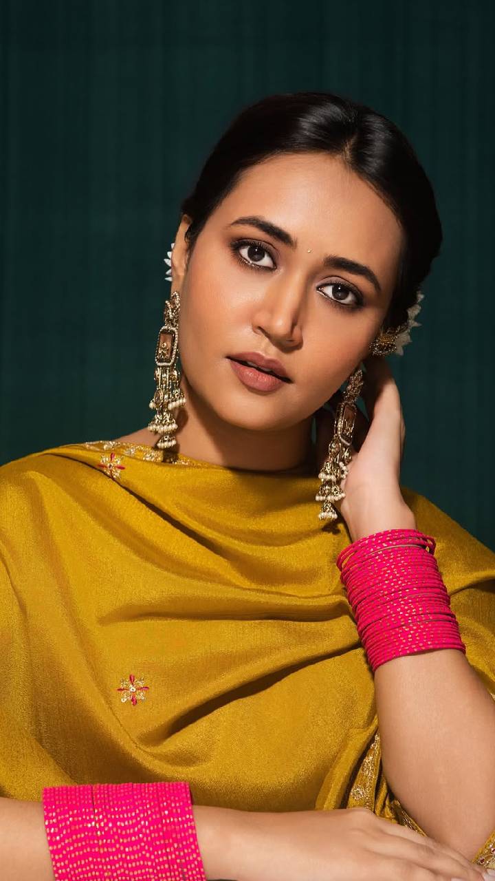 দুর্গা পুজোর সময় চুড়িতে সাজিয়ে তুলুন, রইল কনট্রাস্ট চুড়ির টিপস