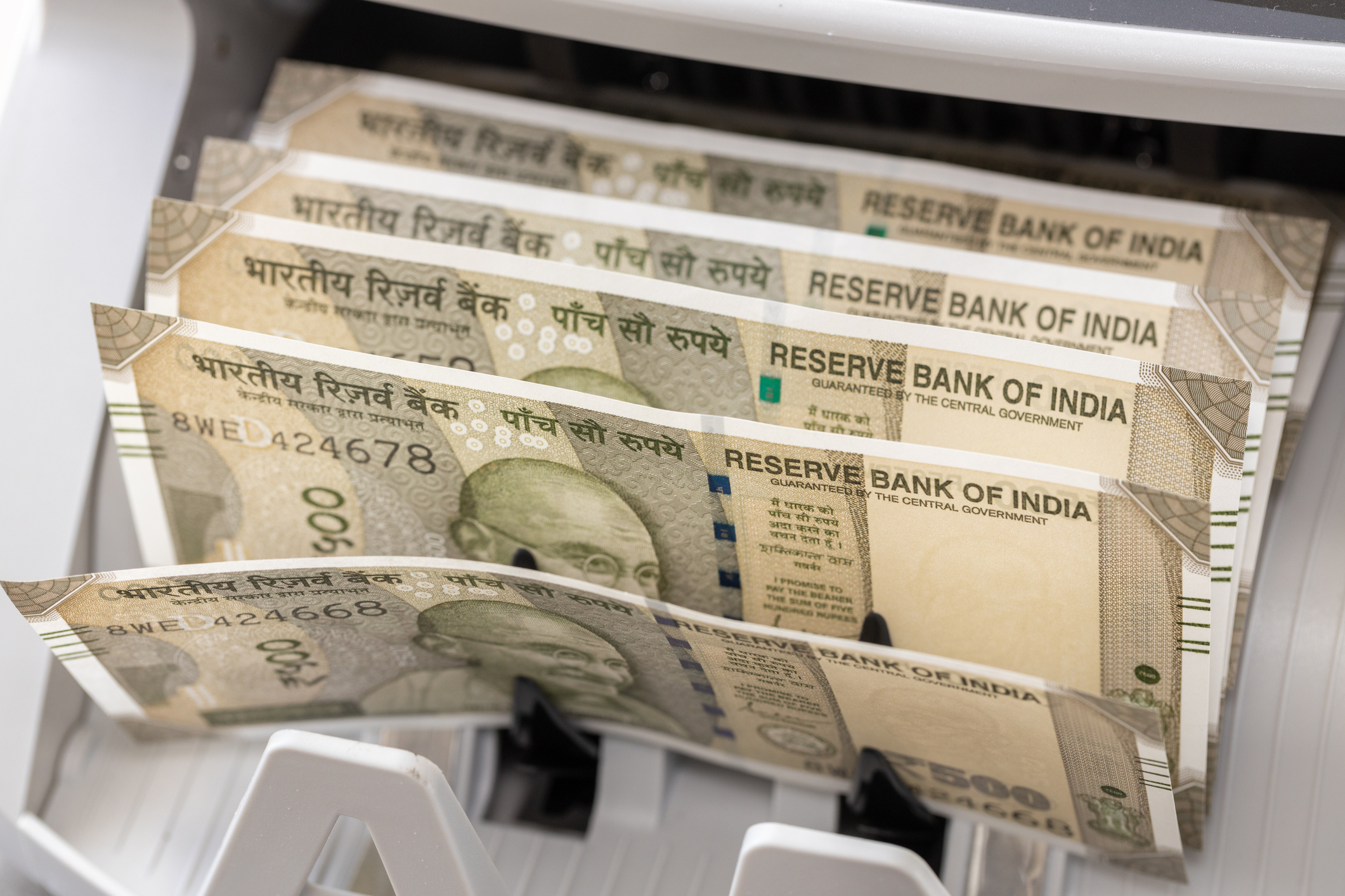 Money Horoscope: এদের জন্য আজ লাভজনক দিন! দেখে নিন আজকের আর্থিক রাশিফল