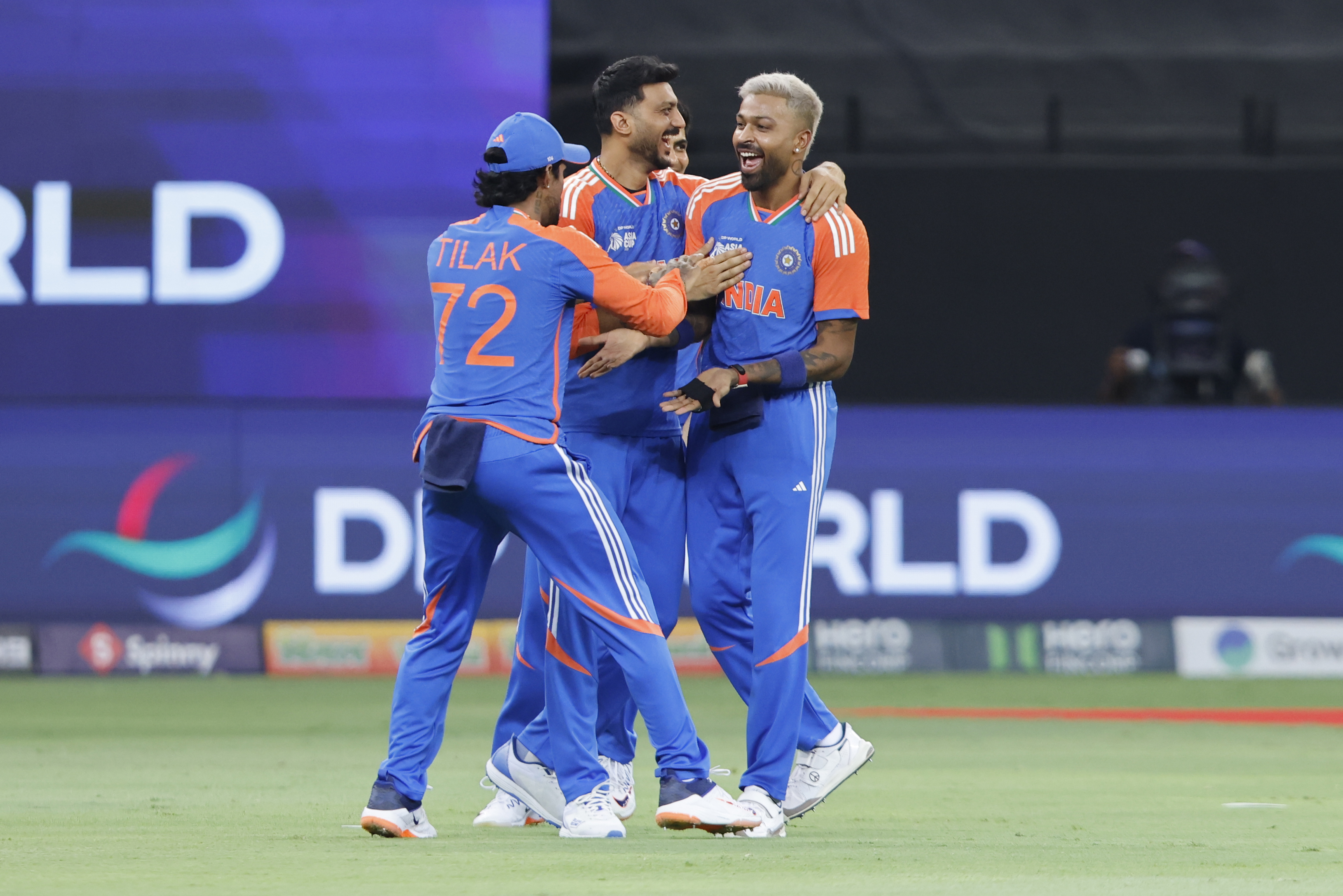 ஆசிய கோப்பை பைனல்: இந்தியா முதலில் பவுலிங்.. ஹர்திக் பாண்ட்யா திடீர் விலகல்! என்ன காரணம்!