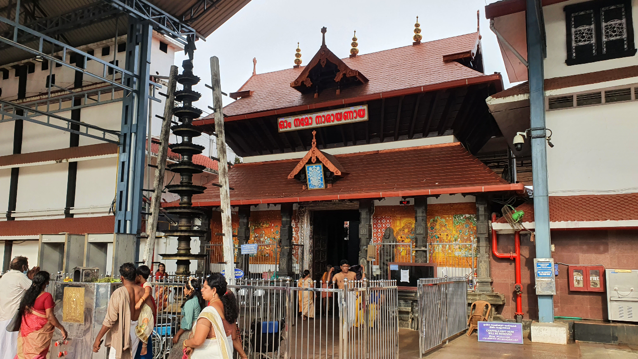 Guruvayur temple hundi collection five Cr rupees and two kg gold in October