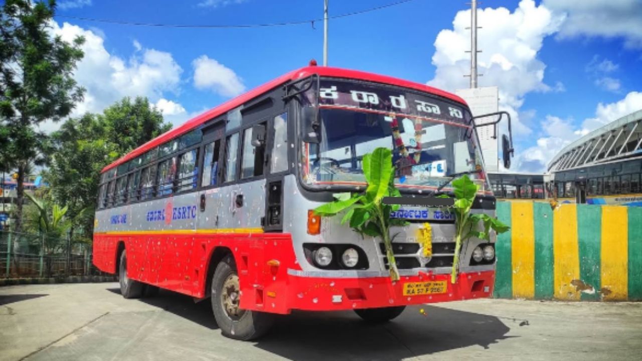 KSRTC Bus Ayudha Puja