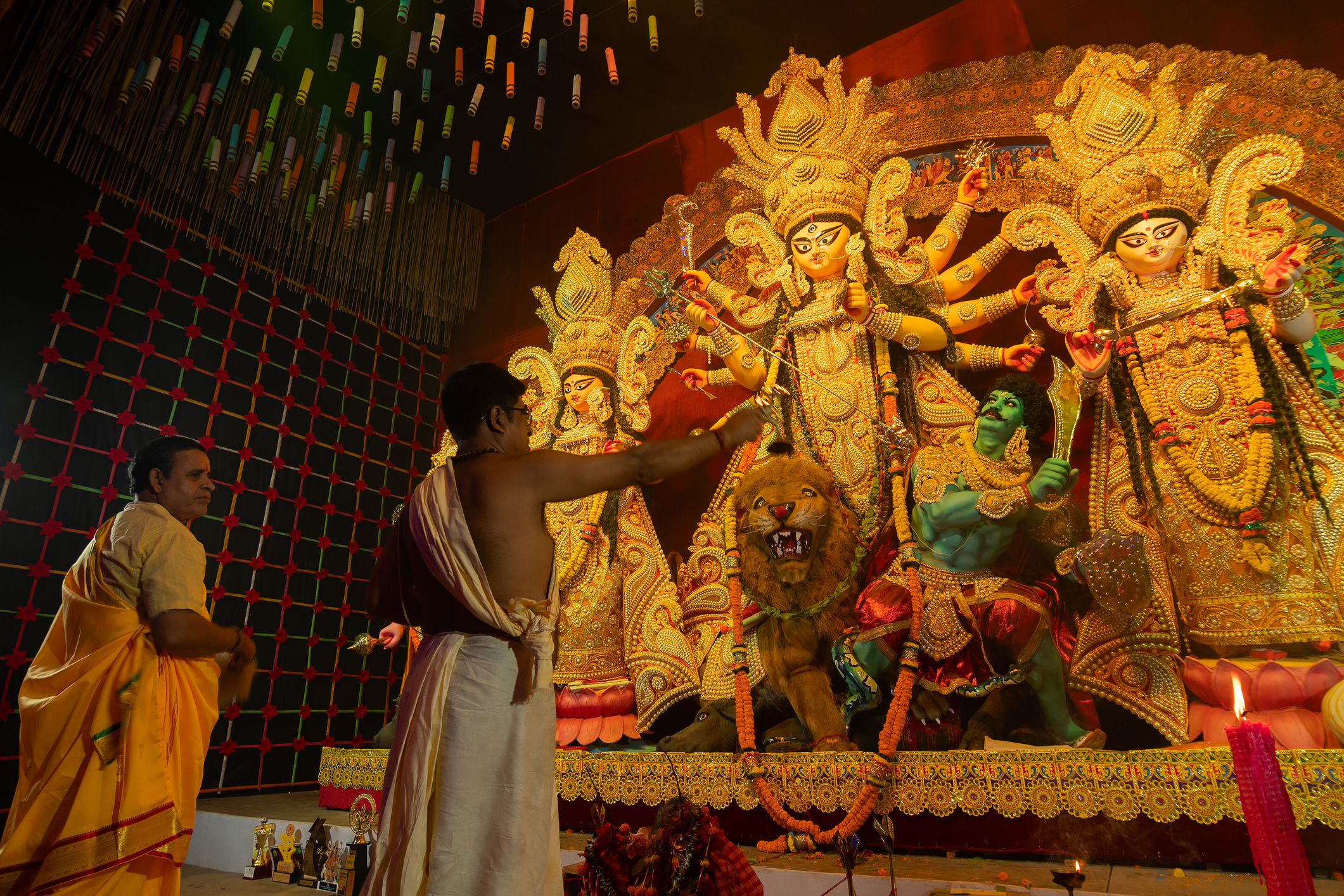Durga Puja 2025: দশমীর আন্তরিক শুভেচ্ছা জানান প্রিয়জনদের! রইল এমনই কিছু বার্তার হদিশ