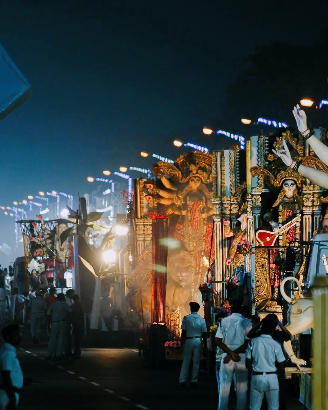 ৯ম বছরে দুর্গা পুজো কার্নিভালে অংশগ্রহণ ১০০-র বেশি পুজো কমিটির, রইল আজকের ট্রাফিক আপডেট