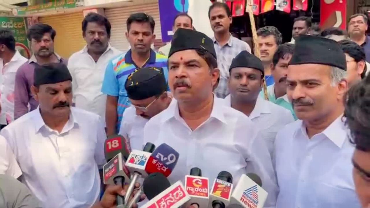 R Ashok RSS dress