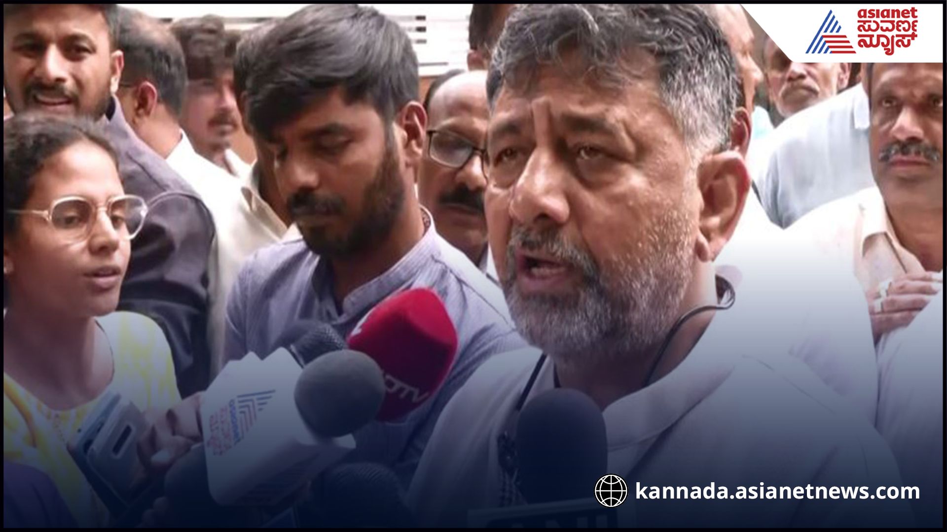 Karnataka Politics: ಸಿಎಂ ಸಿದ್ದರಾಮಯ್ಯಗೆ ಎದುರಾದ ಅನಿರೀಕ್ಷಿತ ಪ್ರಶ್ನೆ? ಈ ಉತ್ತರ ಯಾರಿಗೆ ವರದಾನ?