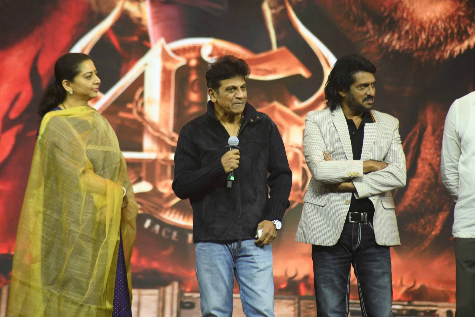 'ತ್ರಿಮೂರ್ತಿ'ಗಳ ಹಾಲಿವುಡ್ ರೇಂಜ್ ಮೇಕಿಂಗ್ '45' ಸಿನಿಮಾ ಟ್ರೈಲರ್ ನೋಡಿದವ್ರು ಏನಂತಿದಾರೆ?!