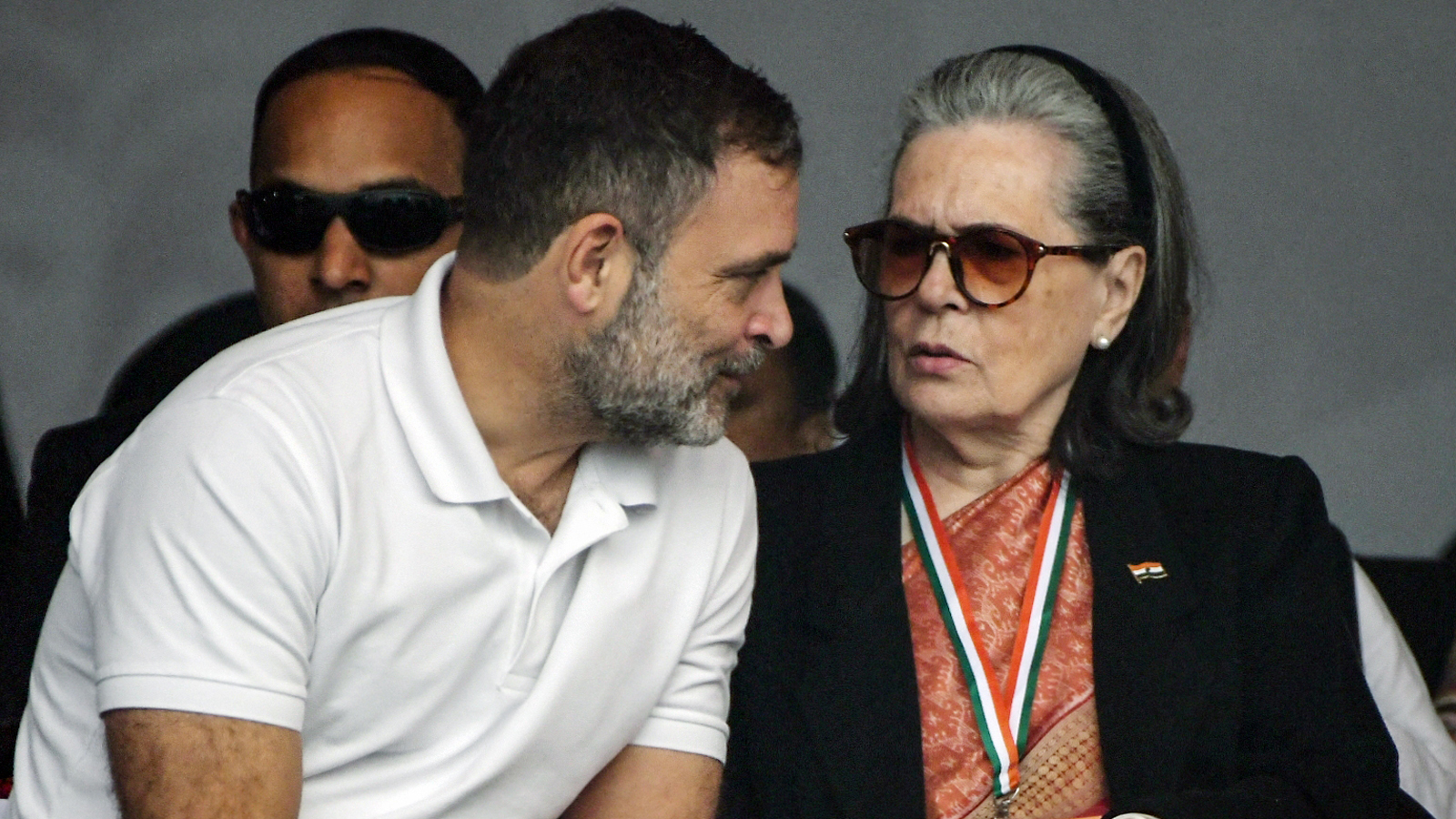 Rahul gandhi with sonia gandhi