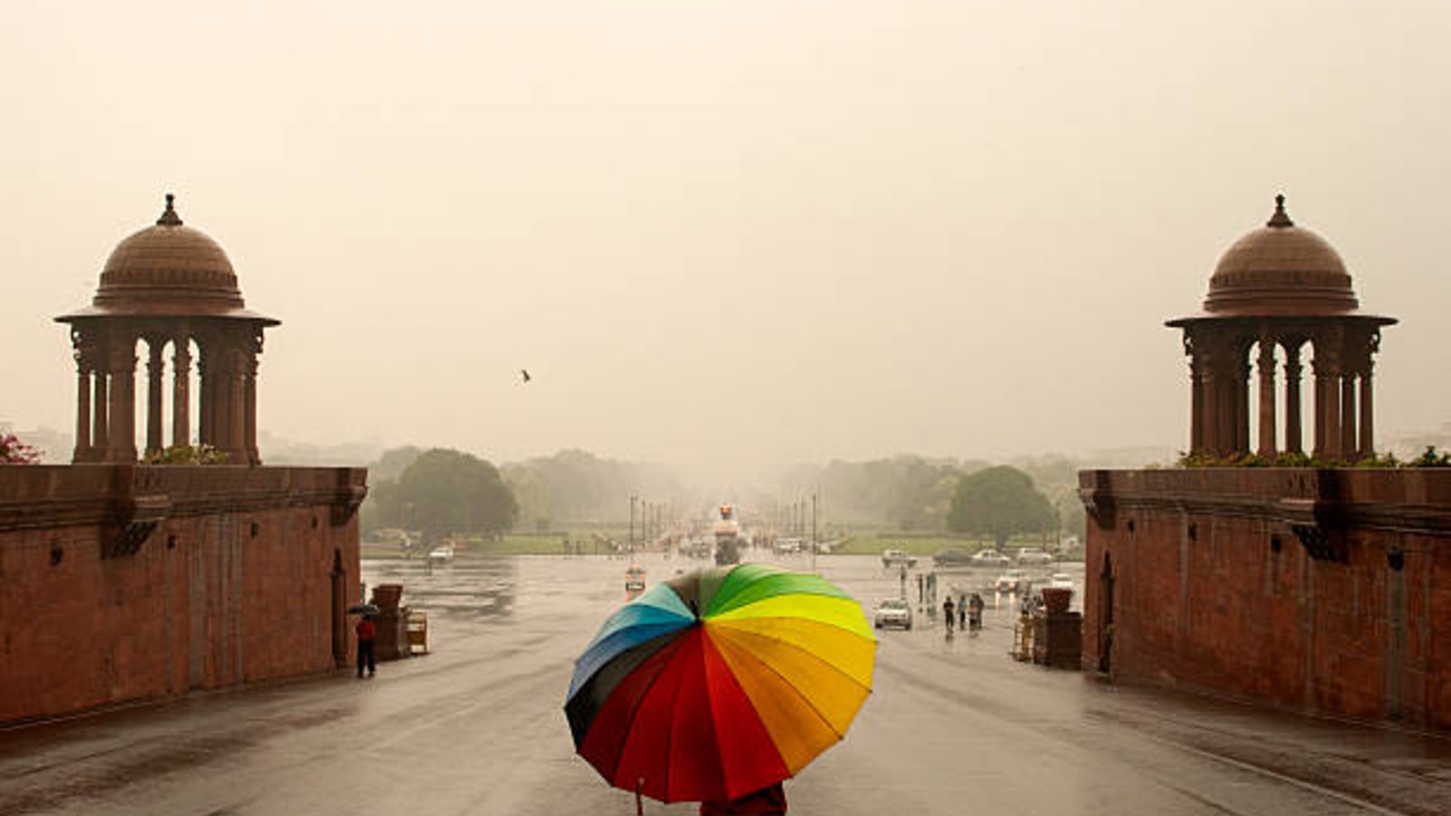 Delhi Weather LATEST Update: Light Showers Cool Delhi, Improve AQI; Check Forecast