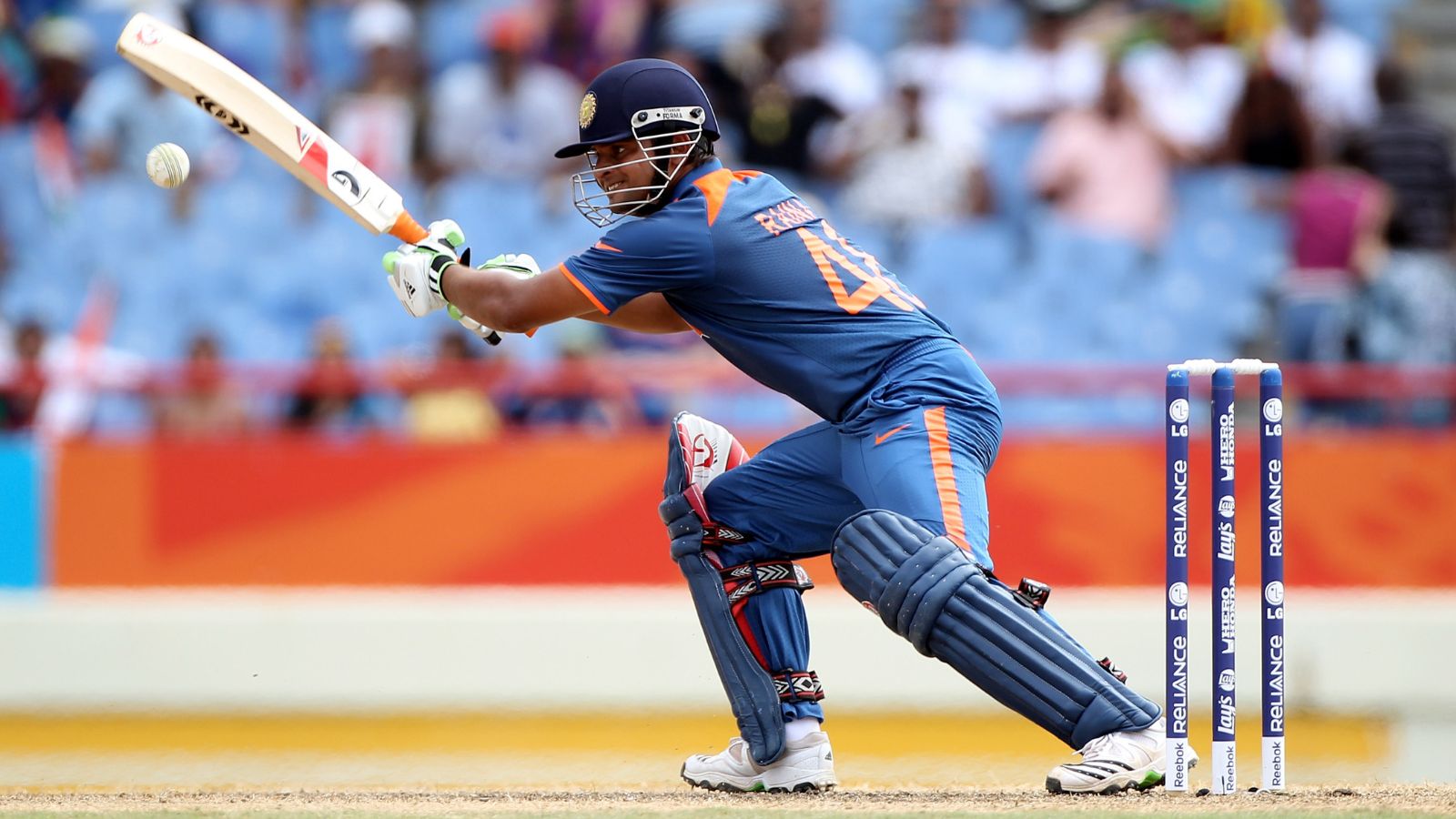 ക്രിസ് ഗെയ്ല്‍ രണ്ട് തവണ! ഇന്ത്യയില്‍ നിന്ന് സുരേഷ് റെയ്‌ന മാത്രം; അടുത്തത് അഭിഷേക്? ടി20 ലോകകപ്പില്‍ സെഞ്ചുറി നേടിയ താരങ്ങള്‍