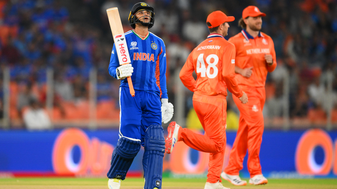 அபிஷேக் சர்மா இதை செய்யாவிட்டால் SA போட்டியிலும் 'டக்' தான்.. ஆருடம் சொன்ன ஜாம்பவான்!