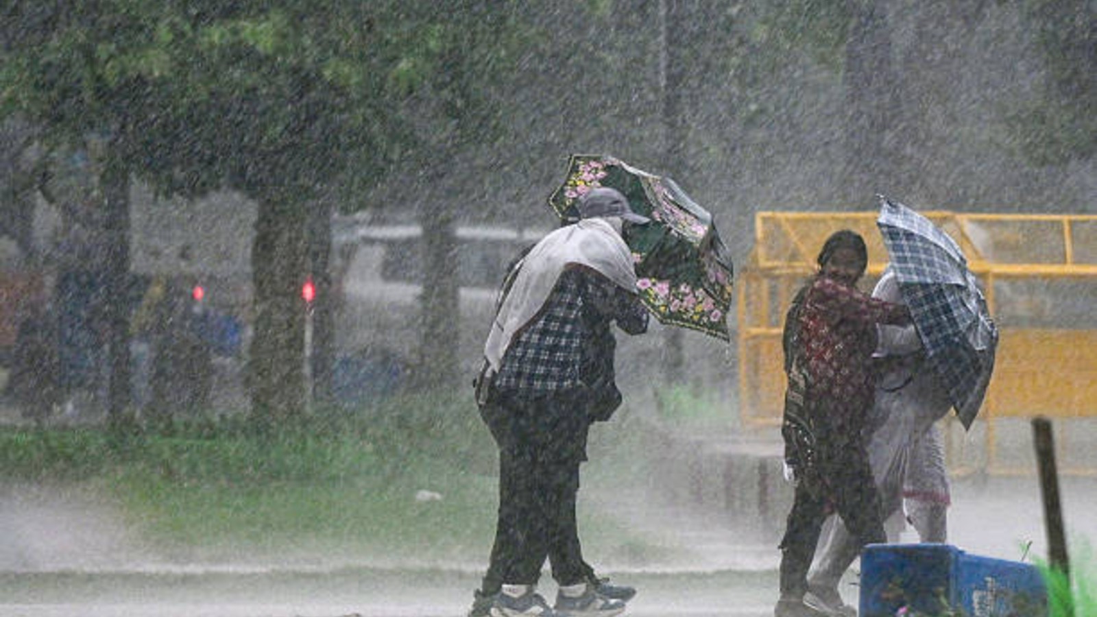 Andhra Pradesh, Telangana Weather Latest Update: Orange, Yellow Alerts Issued Across Districts - Check