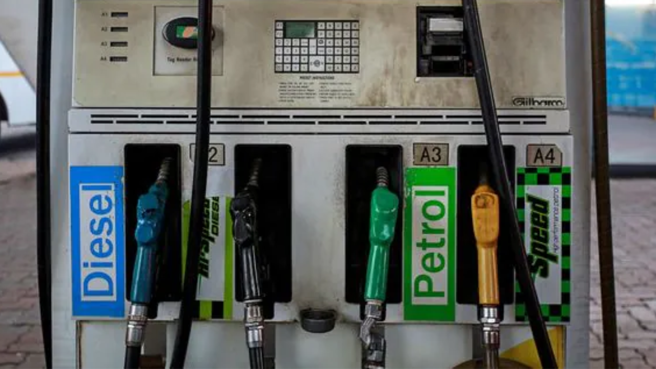 Petrol, Diesel Prices Today (August 1): Check Fuel Rates in Delhi, Bengaluru as Brent Records Biggest Monthly Gain