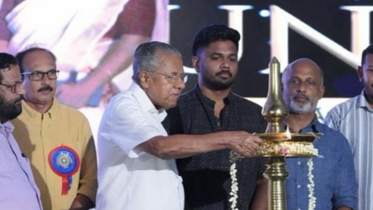 T20 WC Hero Sanju Samson’s Coconut Water Gesture to Kerala CM Pinarayi Vijayan Goes Viral (WATCH)
